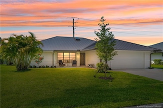 5110 SE Hanson Cir, Stuart, FL 34997