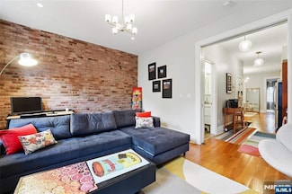 275 5th St Unit 2, Jersey City, NJ 07302