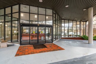 250 Hammond Pond Pkwy Unit 1406N, Chestnut Hill, MA 02467