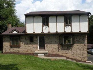 7 Champagne Rd, Eighty Four, PA 15330