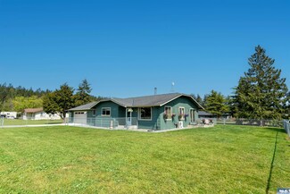 790 N Rhodefer Rd, Sequim, WA 98382