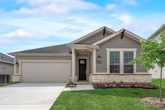 724 Marcus Ln, Crowley, TX 76036