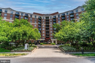 3401 38th St NW Unit 407, Washington, DC 20016