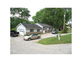 2401 Crownwood Cir, Malta, OH 43758