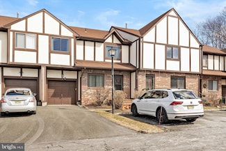 4 Essex Ln, Ewing, NJ 08628