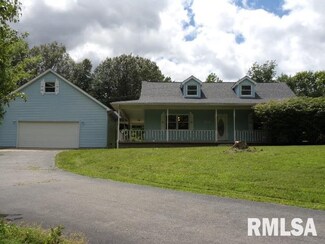 310 Jones Rd, Harrisburg, IL 62946