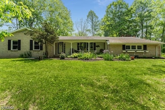 25 Old Turnpike Rd, Port Murray, NJ 07865