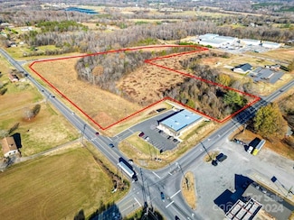 5624 Startown Rd, Newton, NC 28658