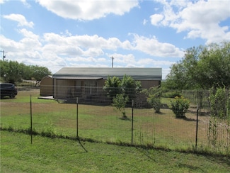 146 Pathfinder Rd, Sandia, TX 78383