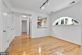 226 5th St SE Unit 102, Washington, DC 20003
