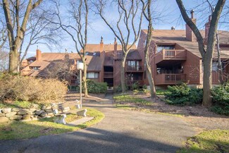 563 Sanderling Ct Unit 563, Secaucus, NJ 07094