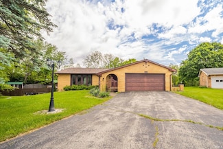 2544 N East Raintree Dr, New Castle, IN 47362