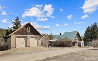 313 S 2nd St, Roslyn, WA 98941
