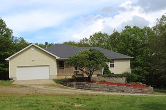 6737 E Spring Creek Ln, Strafford, MO 65757