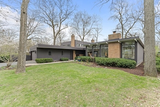 1916 Berkeley Rd, Highland Park, IL 60035