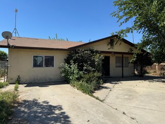 549 W Compton Ave, Pixley, CA 93256