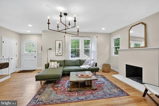 6017 Inwood St, Cheverly, MD 20785