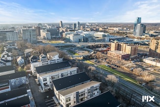 631 Fairview Ave NE Unit 2, Grand Rapids, MI 49503