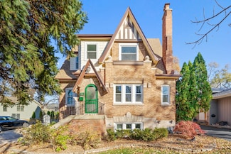 4425 Wilson Ave, Downers Grove, IL 60515