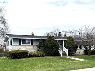 2617 17th Ave, Menominee, MI 49858