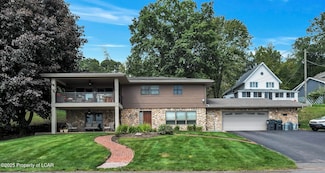 1569 Lakeside Dr, Harveys Lake, PA 18618