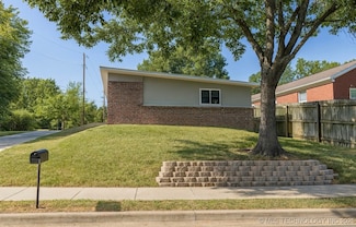 1235 N Trenton Ave, Tulsa, OK 74106