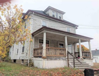 14 Myrtle St, Somersworth, NH 03878