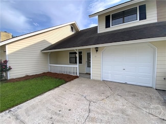 61 Port Dr, Richmond Hill, GA 31324