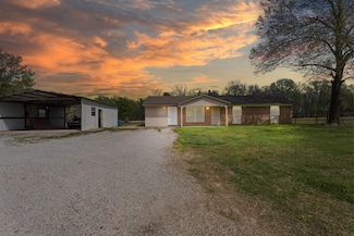 32276 S 4400 Rd, Big Cabin, OK 74332