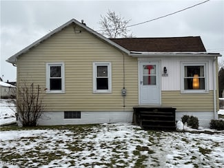 4828 Damon Ave NW, Warren, OH 44483