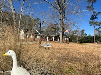 163 Castle Rd, Lumberton, NC 28358