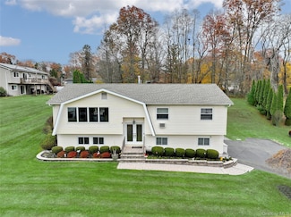 32 Headden Dr, Spring Valley, NY 10977