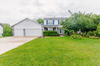 750 Oak Leaf Bluff Dr, Saint Charles, MO 63304