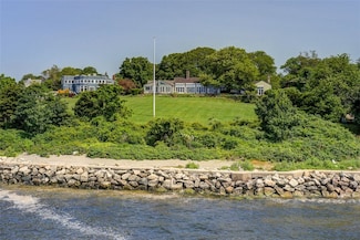 69 Nayatt Rd, Barrington, RI 02806