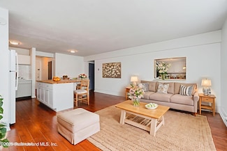 1160 Richmond Rd Unit 4E, Staten Island, NY 10304