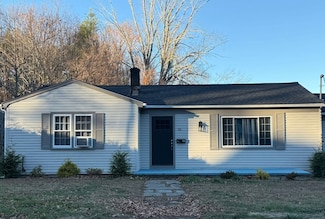 55 Durfee St, Southbridge, MA 01550
