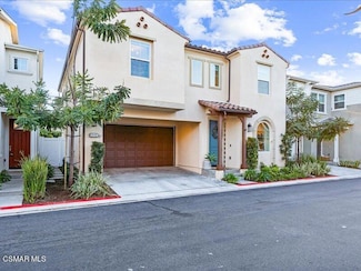 945 Brilliance Ln, Costa Mesa, CA 92626
