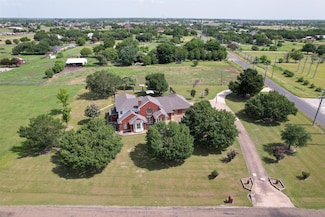 6603 Champion Rd, Midlothian, TX 76065