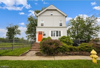 21 Lawrence St, Bloomfield, NJ 07003