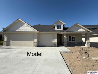 28548 Jessie Cir, Valley, NE 68064