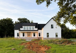 8533 12 Corners Rd, Lascassas, TN 37085