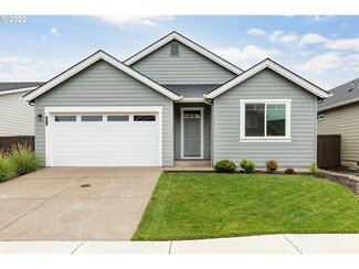 1414 NW Bagby St, Estacada, OR 97023