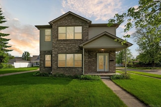 22439 Clairwood St, Saint Clair Shores, MI 48080