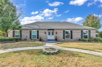 2210 S 68th St, Fort Smith, AR 72903