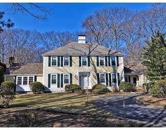 41 Countryside Ln, Milton, MA 02186