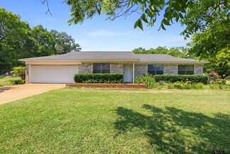300 W Main St, Whitehouse, TX 75791