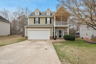 416 Collinsworth Dr, Clayton, NC 27527