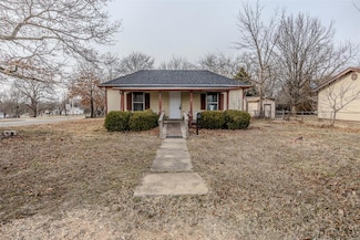 885 W 4th St, Lebanon, MO 65536