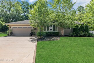 20 Sherry Ln, Neptune, NJ 07753