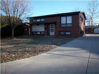 1221 E Fortuna St, Wichita, KS 67216